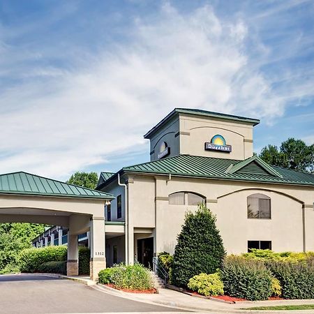 Days Inn - Chapel Hill Exteriör bild